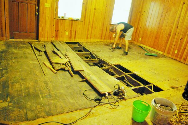 Subfloor Demolition in Joplin